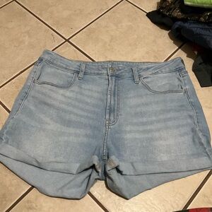 Old Navy Women's Light Blue Jean Shorts